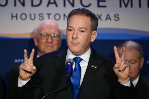Lee Zeldin, administrador de la Agencia de Protección Ambiental (EPA) de Estados Unidos, interviene en una rueda de prensa en el marco de la reunión ministerial del G20 sobre la abundancia energética, celebrada en Houston, Texas, el 14 de septiembre de 2026 — RONALDO SCHEMIDT / AFP