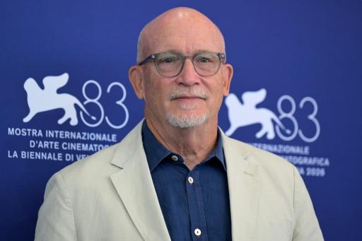 El cineasta estadounidense Alex Gibney en la presentación de "Musk" en Venecia, el 8 de septiembre e 2026 — Tiziana FABI / AFP