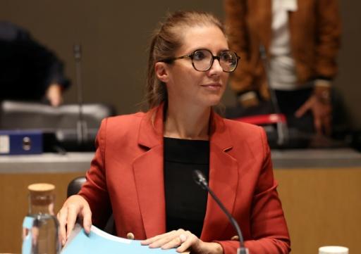 Violences sexistes et sexuelles: Bergé annonce un amendement sur le "contrôle coercitif" dans la loi
