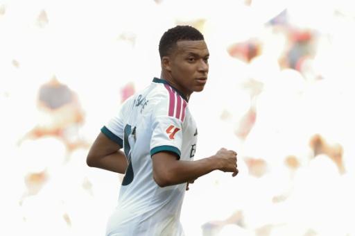 Mbappe continues media push for Ballon d'Or recognition