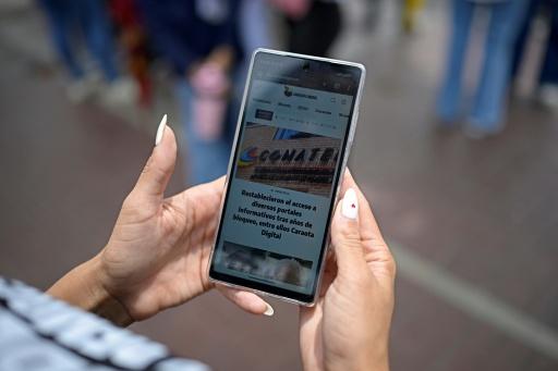 Venezuela desbloqueia sites de notícias censurados há anos
