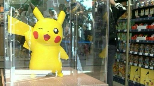 30 ans de Pokémon: à Nantes, des fans se ruent sur les produits collector