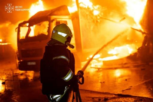 Russian strikes on Ukraine kill 8