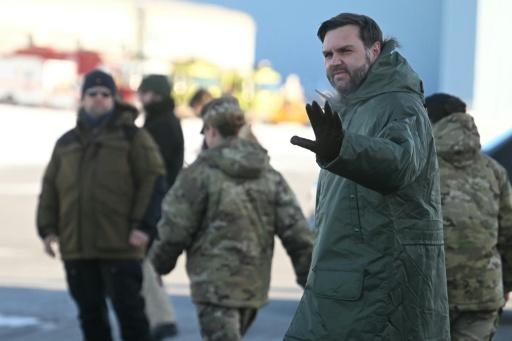 Le vice-président des Etats-Unis JD Vance sur la base militaire américaine de Pituffik au Groenland, le 28 mars 2025 — Jim WATSON / AFP