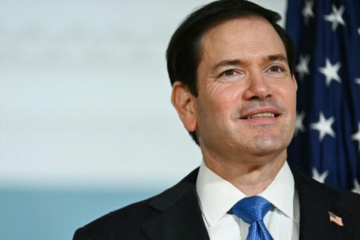 Rubio visita Colômbia em viagem para reforçar influência dos EUA na América Latina