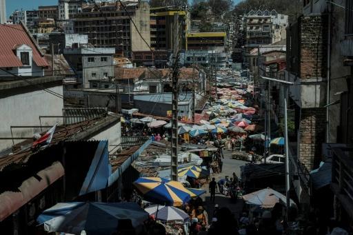 Un marché dans une rue d'Antananarivo, le 17 septembre 2026 à Madagascar — Razafindrakoto Mamy Nirina / AFP