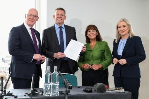 De gauche à doite le Premier ministre écossais John Swinney, le Premier ministre gallois Rhun ap Iorwerth, la présidente du Sinn Féin nord-irlandais Mary Lou McDonald et la Première ministre nord-irlandaise Michelle O'Neill, à Cardiff, au pays de Galles, le 14 septembre 2026 — Adrian DENNIS / AFP