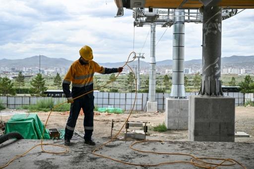 Cable car offers small hope for Mongolia's gridlocked capital