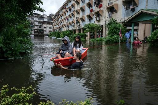 Around 52,000 households have been affected by the floods in Bangkok — Chanakarn LAOSARAKHAM / AFP