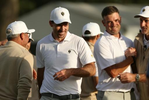 Internationals keep Presidents Cup lead with late fightbacks