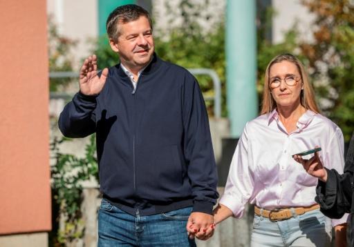 CDU-Spitzenkandidat Sven Schulze gibt seine Stimme in Magdeburg ab