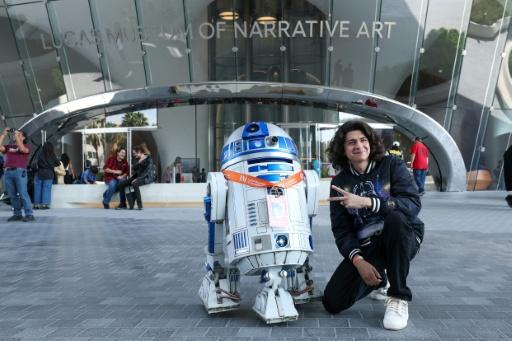 Fãs de 'Star Wars' prestigiam novo museu de George Lucas