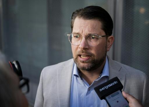 Sweden votes in election thriller, far right eyes govt role