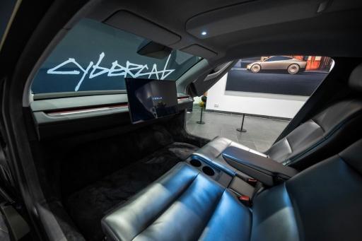 Un prototype du Cybercab, véhicule sans volant ni pédales de Tesla pour service de robotaxi, à Berlin le 20 novembre 2024 — John MACDOUGALL / AFP