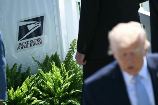 Trump fustige une décision "horrible" de la Cour suprême sur le vote par correspondance