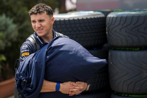 Hadjar segue fora e voltará a ser substituído por Lawson no GP da Itália de F1