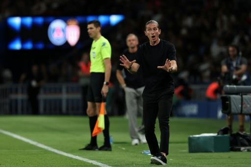 Monaco de Filipe Luís vence PSG de virada e segue líder 100% no Francês