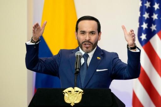 Le président colombien Abelardo de la Espriella donne une conférence de presse lors d'une cérémonie de signature d'accords bilatéraux avec le secrétaire d'Etat américain Marco Rubio (hors-champ) à Barranquilla, en Colombie, le 8 septembre 2026 — Fernando Vergara / AFP