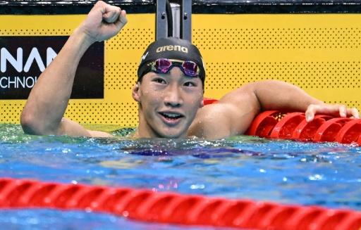 Japan teenager Ohashi smashes 200m breaststroke world record