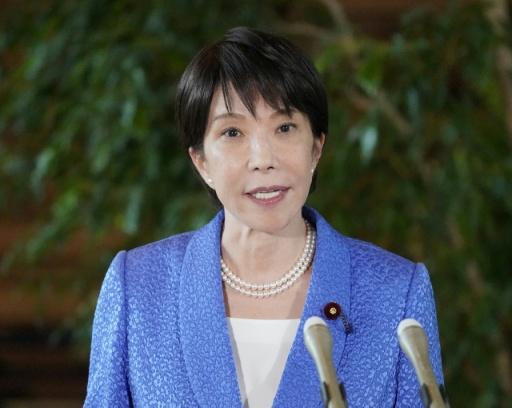 Takaichi to keep key ministers in cabinet reshuffle