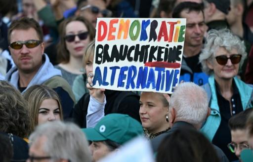 Zehntausende Menschen protestieren bundesweit gegen Rechtsextremismus und AfD