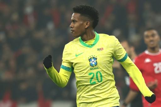 Estêvão vivirá "cada minuto" como "una final" en su vuelta a la selección de Brasil