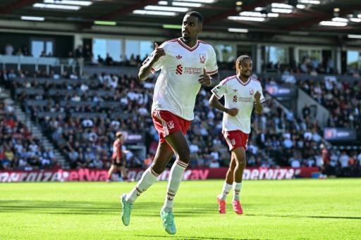 Liverpool boss Iraola urges Isak to raise his level