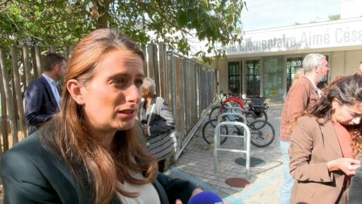Pour son dernier déplacement avant son accouchement, Tondelier veut "un pays à hauteur d'enfant"