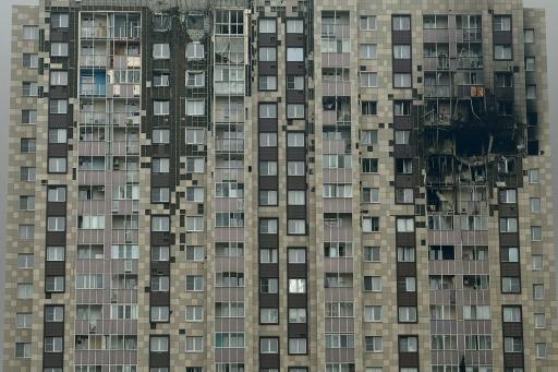 Edifício atingido por ataque de drones em Kotelniki, na região de Moscou, em 20 de setembro de 2026 — - / AFP