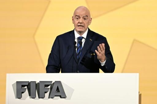 Infantino proposes consulting federations to reform FIFA
