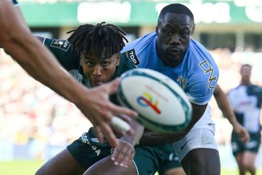 Attissogbe double inspires Pau to Top 14 summit