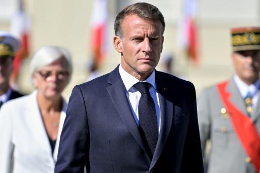 Le président de la République Emmanuel Macron sur la base aérienne 115, à Orange, dans le Vaucluse, le 15 septembre 2026 — Philippe Magoni / AFP