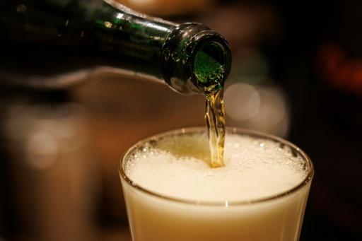 Critics of the new health warning say it is 'paternalistic' — Simon Wohlfahrt / AFP
