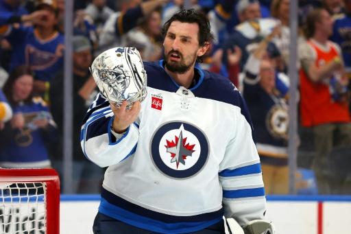 "No-Show" beim Trainingsstart: Winnipeg suspendiert Hellebuyck