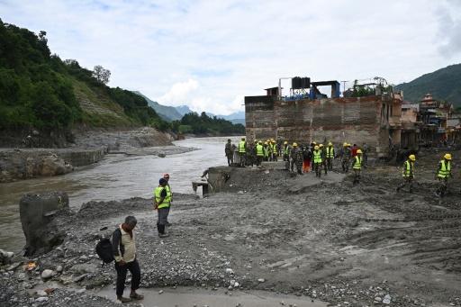 Crue dévastatrice dans l'Himalaya: l'enquête scientifique avance