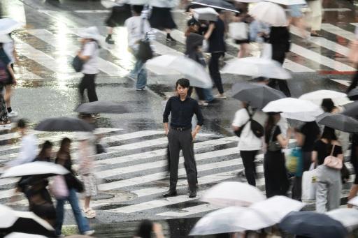 Wall Street stocks mixed as energy prices, bond yields turn lower