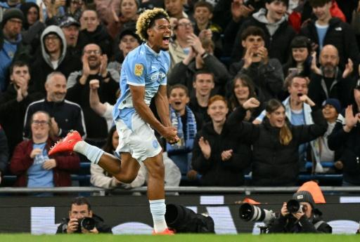 El Manchester City golea al Norwich en la Copa de la Liga a ritmo de Samba