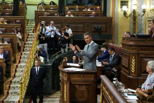 El presidente del Gobierno español, Pedro Sánchez, interviene desde la tribuna de oradores durante su comparecencia ante el Congreso de los Diputados para hablar de la situación en Ceuta, el 3 de septiembre de 2026 en Madrid — Thomas Coex / AFP
