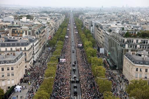 Some 800,000 people attended the mass, said the Vatican, citing local sources — Sameer AL-DOUMY / AFP
