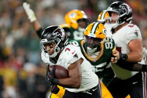 Bijan Robinson destroys Packers in 35-14 win for Falcons