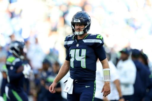 Seahawks beat Patriots again in NFL opener