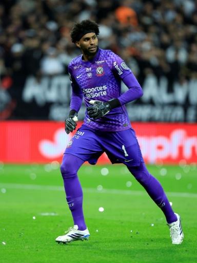 El portero brasileño del Corinthians, Hugo Souza, en el partido de vuelta de los cuartos de final de la Copa Libertadores ante Estudiantes en el estadio Neo Química Arena, en Sao Paulo, el 16 de septiembre de 2026 — Miguel SCHINCARIOL / AFP