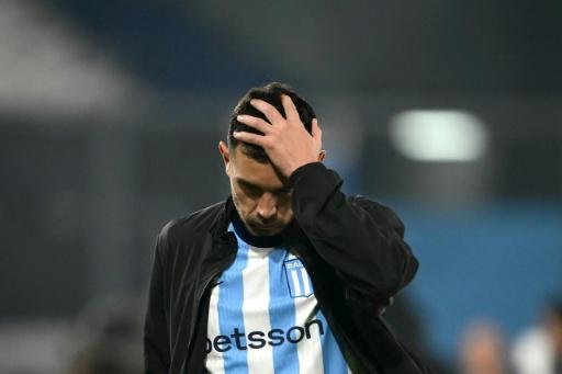 Vuelta a los estadios: Racing en apuros en Argentina y clásico vital en México