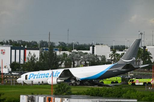 L'avion-cargo d'Amazon sorti de piste, le 6 septembre 2026 à Miami, en Floride — CHANDAN KHANNA / AFP