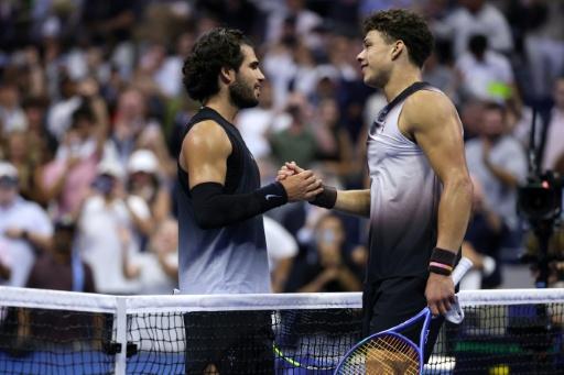 Shelton derrota Alcaraz em batalha de 5 sets nas quartas de final do US Open