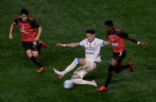 Paradela, el zurdo que cautivó a Maradona y ahora busca levantar al Cruz Azul