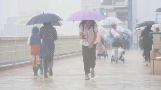 Voos cancelados e pedidos de evacuação por tufão Dujuan no Japão