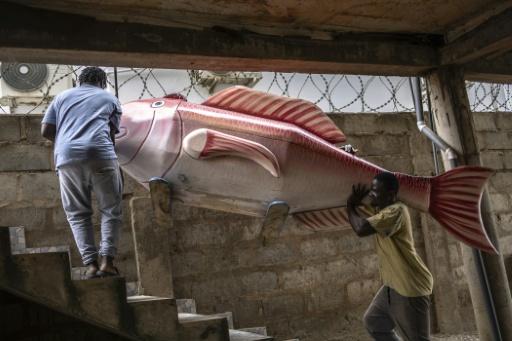 En Ghana, ataúdes monumentales cuentan la historia personal de los difuntos