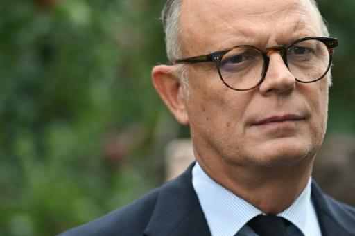 French presidential hopeful Philippe pledges climate readiness