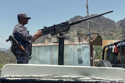 Un soldat des forces gouvernementales yéménites, soutenues par l'Arabie saoudite, le 13 septembre 2026 sur le front dans l'ouest du Yémen — - / AFP